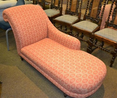 Lot 409 - Modern chaise longue (a.f.)