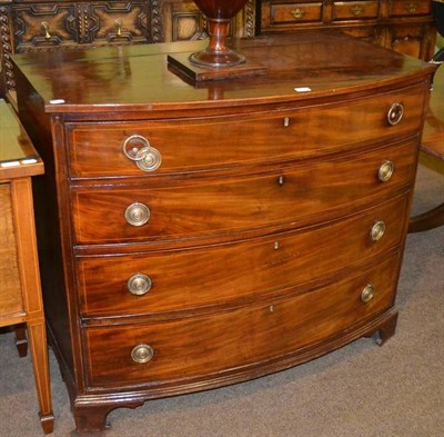 Lot 416 - A Regency mahogany bow fronted chest of drawers with boxwood stringing