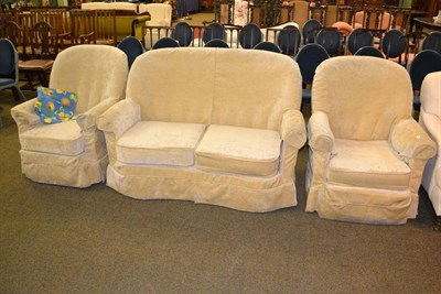 Lot 434 - Modern three piece suite