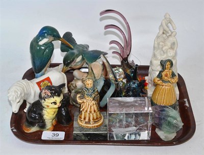 Lot 39 - Tray of small glass and ceramic figures including a crested china monument, pair of Wade figures on