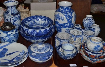 Lot 50 - A collection of Chinese, Japanese and English blue and white ceramics including ginger jars,...