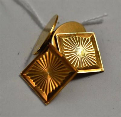 Lot 80 - Pair of cufflinks stamped '9CT'