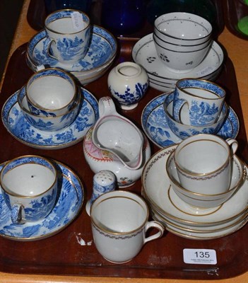 Lot 135 - A collection of 18th century and later tea bowls/cups/saucers, etc including Newhall