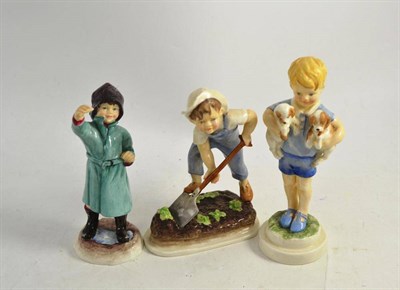 Lot 222 - Three Worcester figures