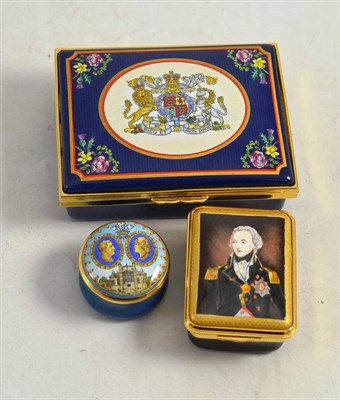 Lot 236 - Halcyon Day enamel box 'A tribute to Her Majesty Queen Elizabeth II on her Golden Jubilee...