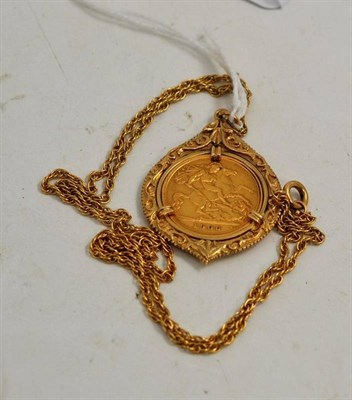 Lot 324 - Half Sovereign 1906 pendant on chain