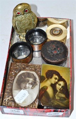 Lot 358 - A Stonewasser papier mache box decorated with Amar and Psyche, ivory box, etc