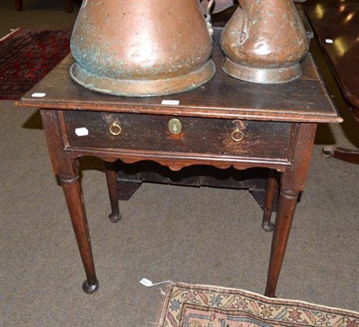 Lot 543 - Georgian oak country side table with single drawer