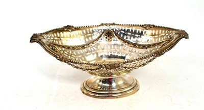 Lot 44 - Silver pedestal basket