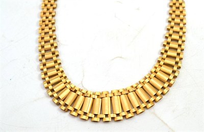Lot 87 - A 9ct gold brick link necklace