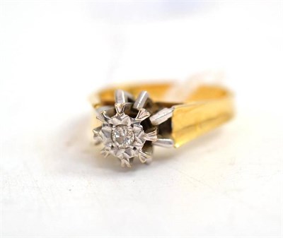 Lot 422 - A 18ct gold diamond solitaire ring