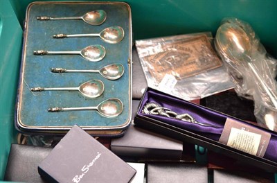 Lot 462 - Assorted Ben Sherman jewellery and assorted jewellery from past times, a silver pen and a...