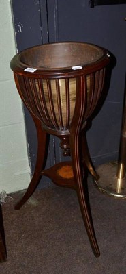 Lot 563 - Early 20th century mahogany jardiniere