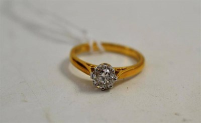 Lot 122 - An 18ct gold diamond solitaire ring