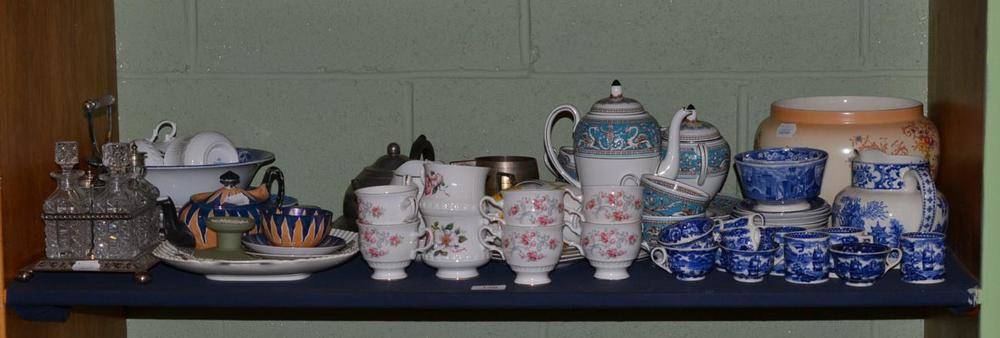 Lot 138 - A Wedgwood tea service, part tea set, etc