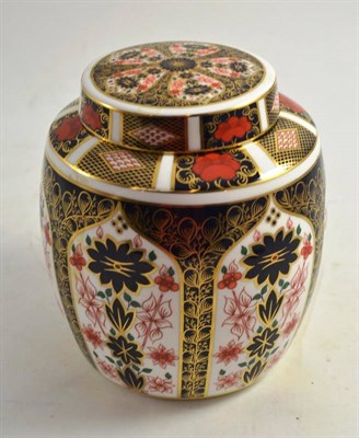 Lot 199 - Royal Crown Derby 'Imari' pattern 1128 ginger jar and lid