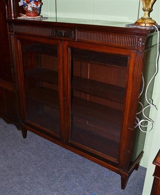 Lot 478 - A small glazed mahogany bookcase