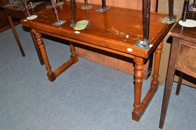 Lot 504 - An oak side table