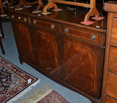 Lot 510 - A reproduction mahogany side cabinet