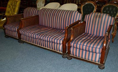 Lot 556 - Three piece bergere suite