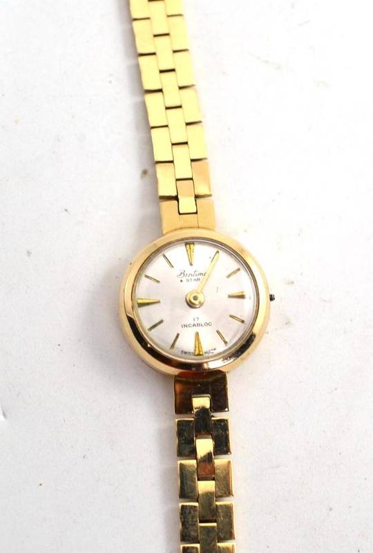 Lot 76 - A lady's 9ct gold cased wristwatch, 17g