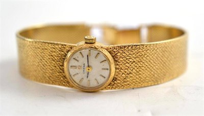 Lot 181 - A 9ct Omega lady's watch