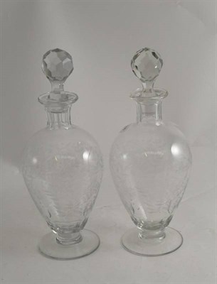Lot 38 - A pair of glass decanters and stoppers