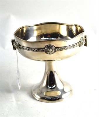 Lot 109 - A footed silver bowl