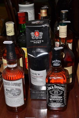 Lot 357 - A Christmas parcel of spirits to include: The Famous Grouse (x2); J&B Rare; Jack Daniels;...