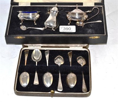 Lot 390 - A cased condiment set and six teaspoons