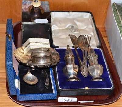 Lot 393 - Pair of cased silver pepperettes, cased silver spoon and fork, silver shell dish, napkin ring,...