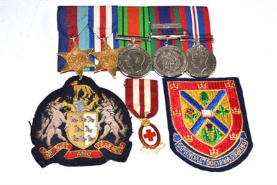 Lot 433 - A group of five medals, including two star medals 'The France and Germany Star', 'The 1939-1945...