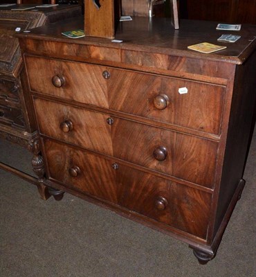 Lot 543 - A Victorian mahogany chest of drawers