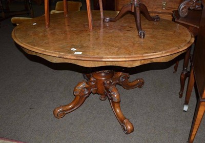 Lot 561 - A Victorian oval walnut loo table