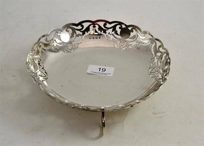 Lot 19 - A George V pierced silver circular dish, Birmingham 1912