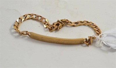 Lot 97 - A 9ct gold bracelet