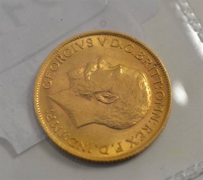 Lot 210 - A 1911 full sovereign coin