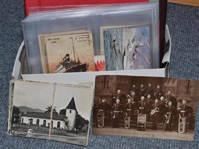 Lot 277 - A collection of mixed ephemera, including postcards, photograph album, snapshot album etc