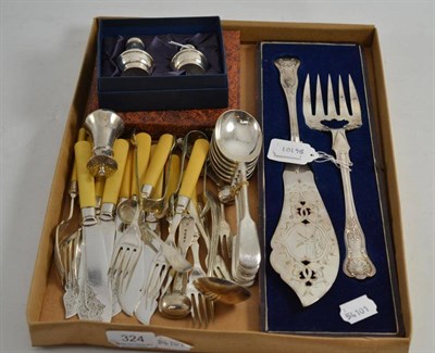 Lot 324 - Three silver salt spoons, a pepper, silver salt and pepper boxed, plated fish servers, fish...