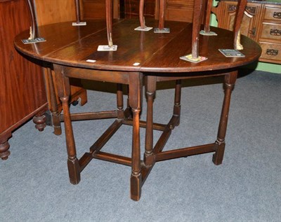 Lot 478 - Oak gateleg table