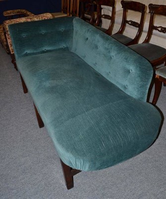 Lot 528 - Victorian chaise longue