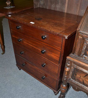 Lot 546 - Georgian mahogany chest commode