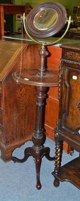 Lot 559 - A gentleman's mahogany shaving stand