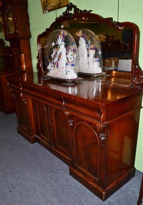 Lot 604 - Victorian mahogany mirror backed sideboard