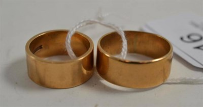 Lot 16 - Two 9ct gold band rings