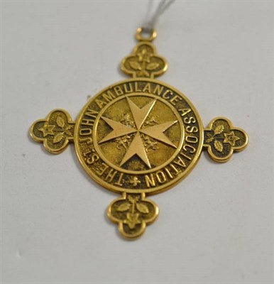 Lot 23 - An 18ct gold St John Ambulance cross medal, hall marked with maker's mark 'W&S', Birmingham 1914