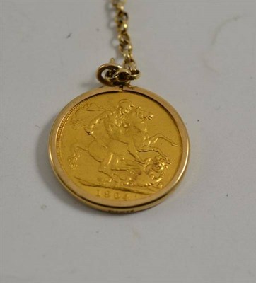 Lot 31 - A sovereign in a 9ct gold mount
