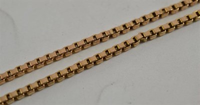 Lot 33 - A 9ct gold box link necklace