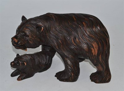 Lot 146 - A carved bear