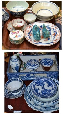 Lot 173 - Two trays of Chinese export plates, blue and white, etc